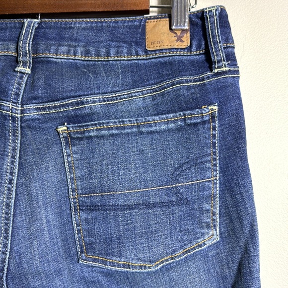 American Eagle Outfitters Women's Straight Super Stretch Jeans Size 6 Reg. - Picture 3 of 7